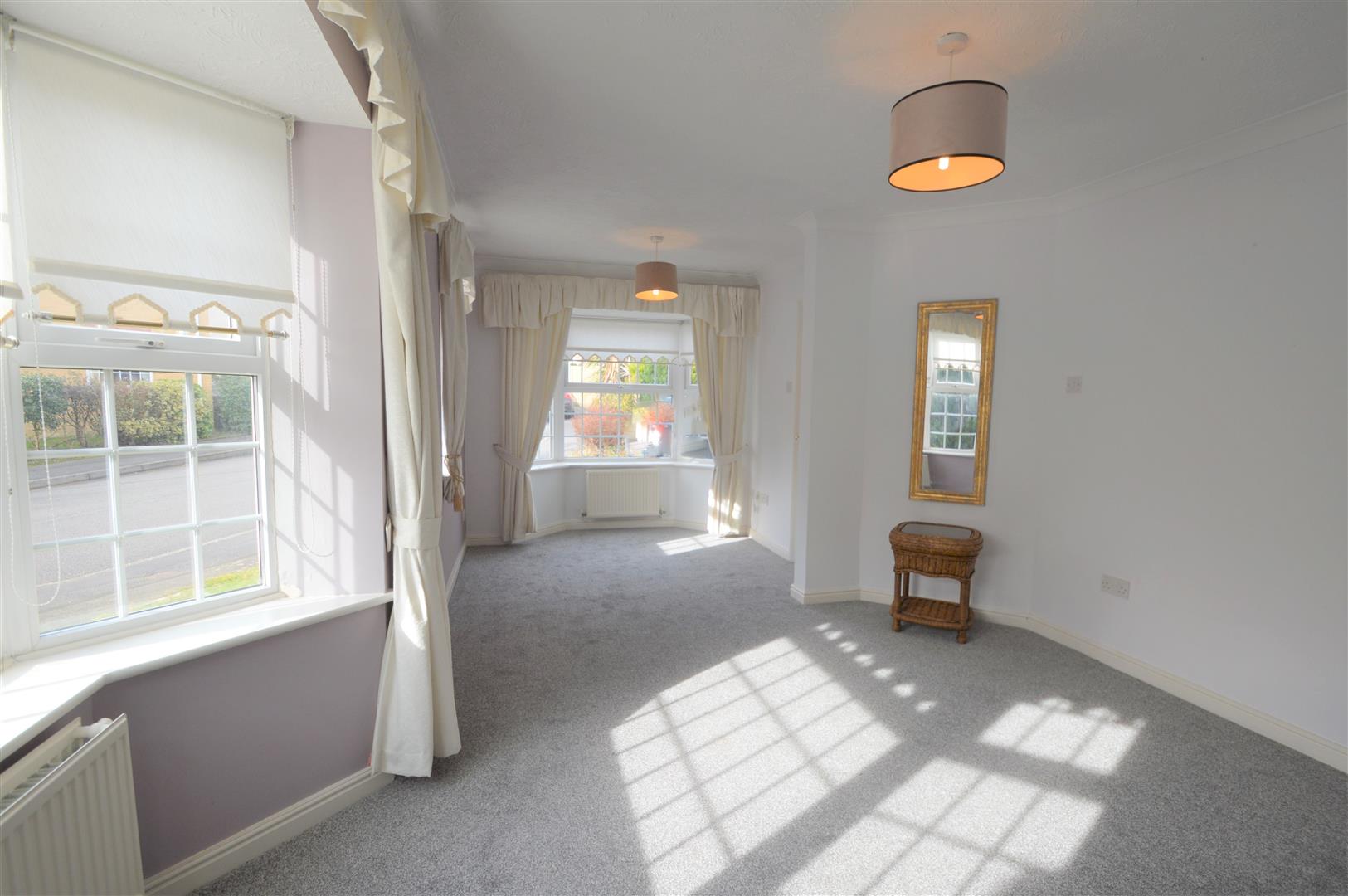 2 Walnut Close, Miskin , CF72 8RZ